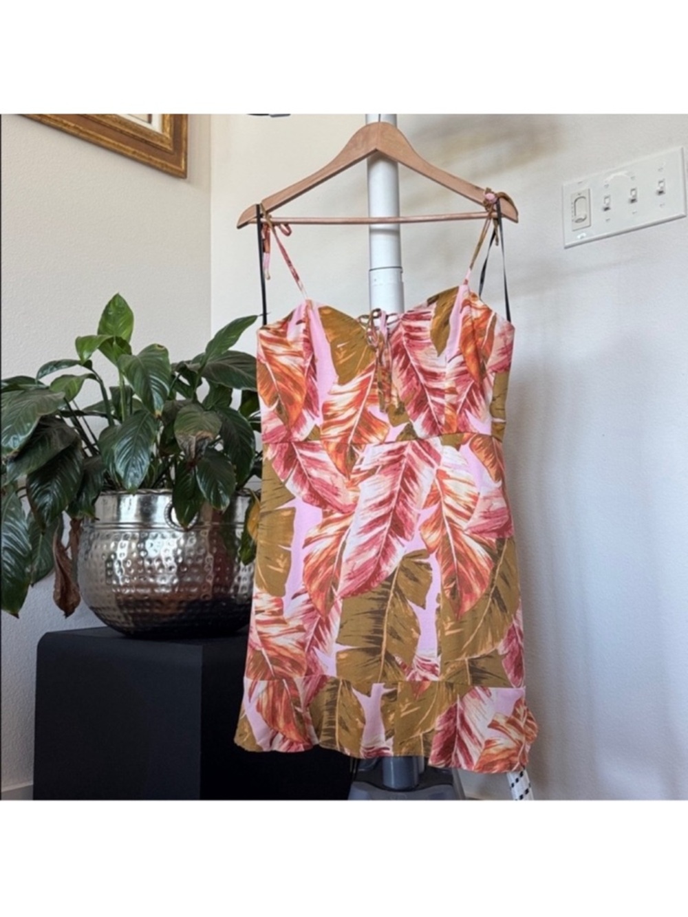 Forever 21 Tropical Leaf Sun Dress Sz L Pink Green Resortwear  Mini Spaghetti